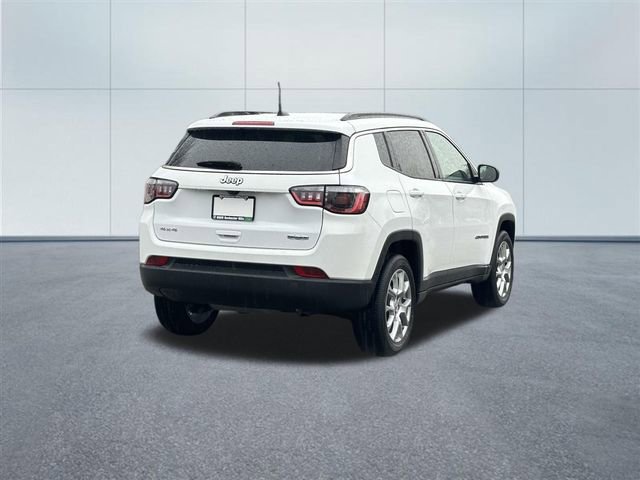 Used 2022 Jeep Compass Latitude AWD/4WD image 5