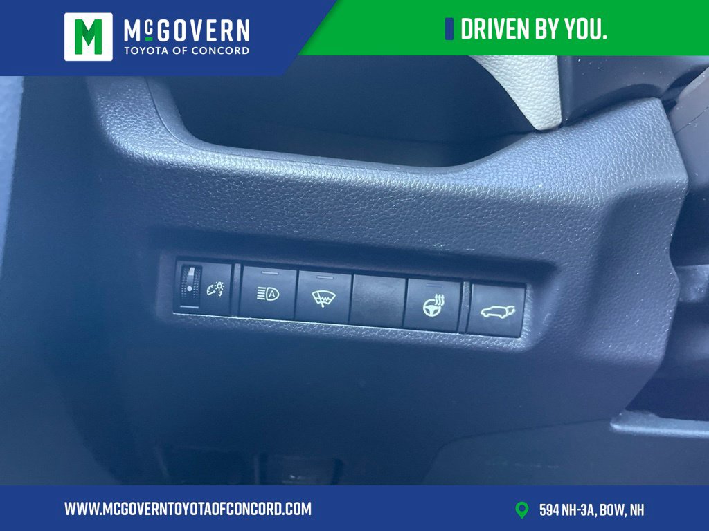 Used 2021 Toyota RAV4 XLE w/ Convenience Package AWD/4WD image 28