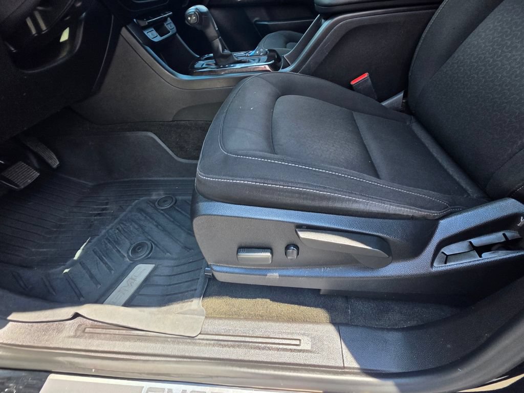 Used 2018 GMC Canyon SLE AWD/4WD image 14