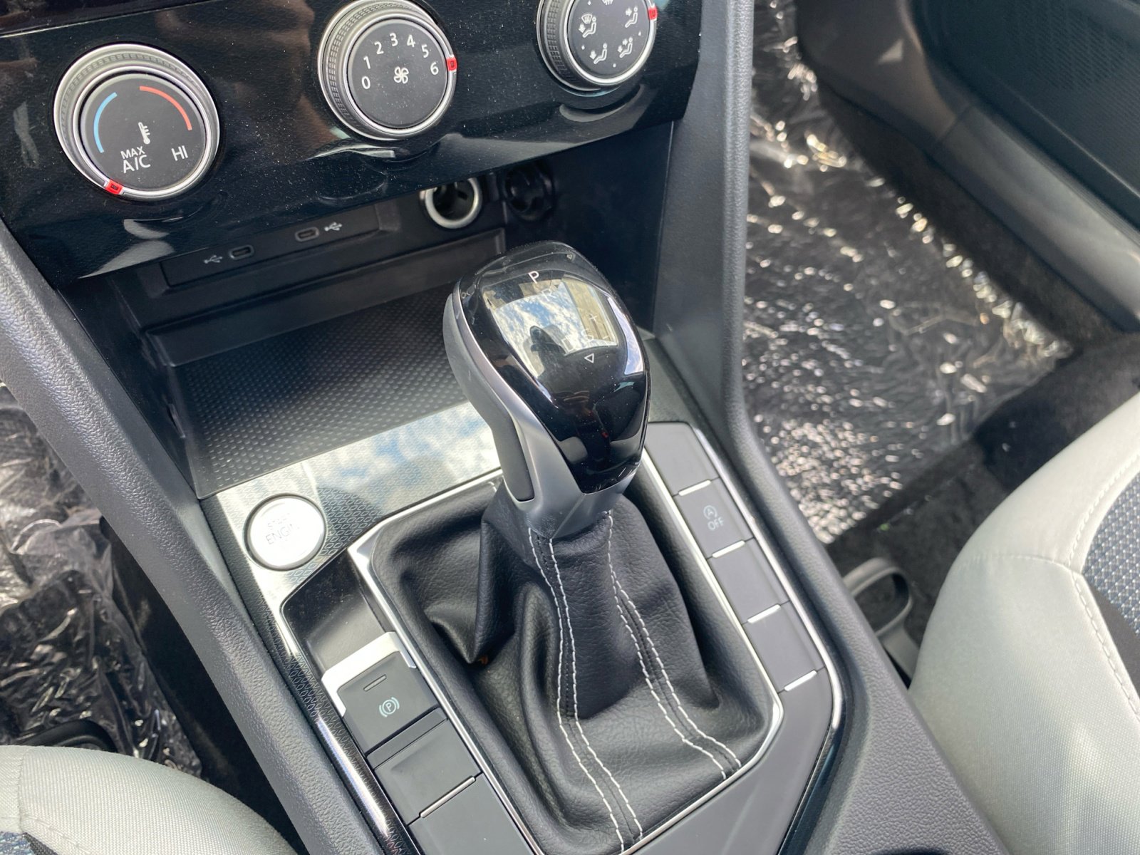 New 2025 Volkswagen Taos S image 15