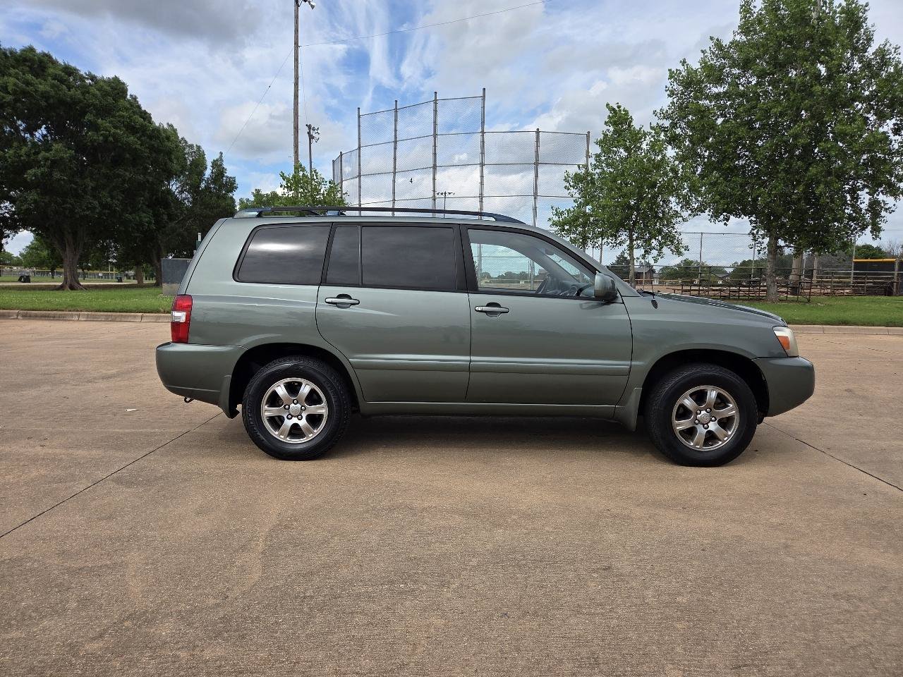 Used 2005 Toyota Highlander 2WD V6 image 7