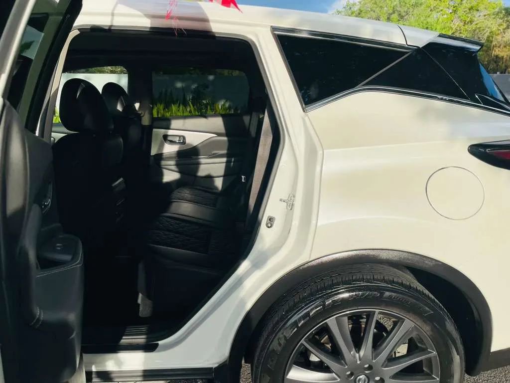 Used 2023 Nissan Murano Platinum w/ Cargo Package image 11