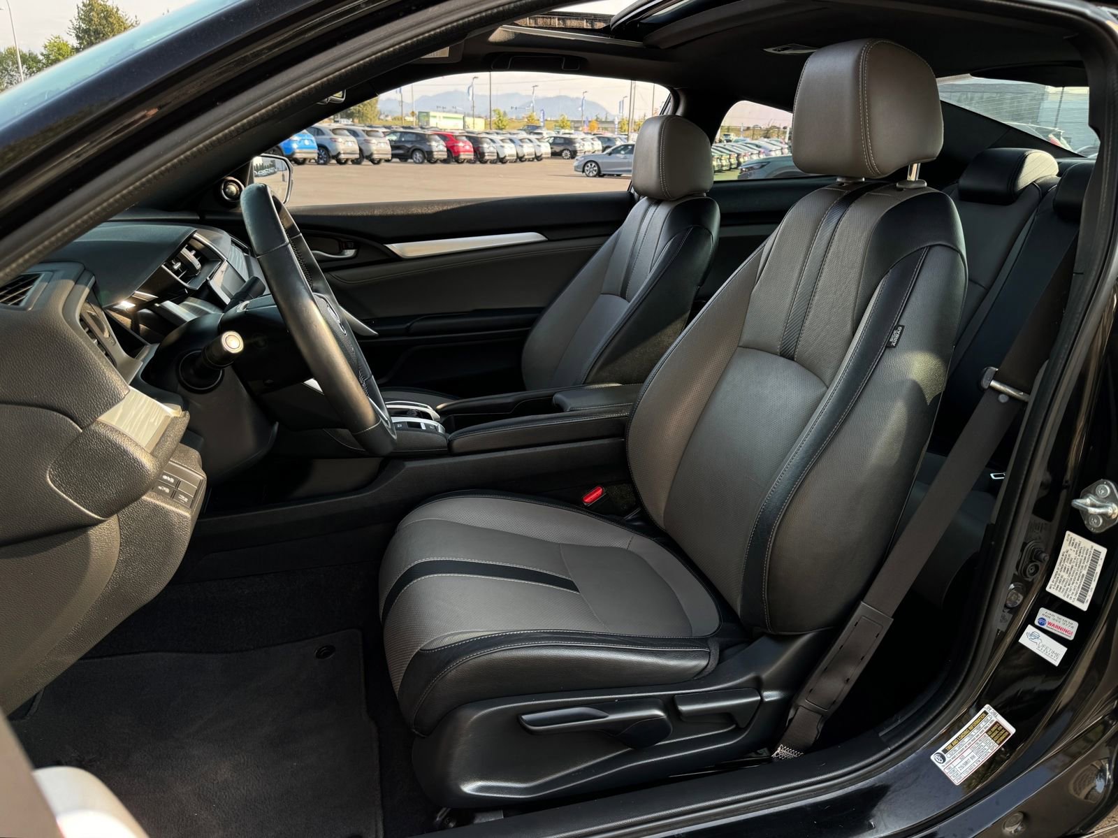 Used 2018 Honda Civic Touring image 12