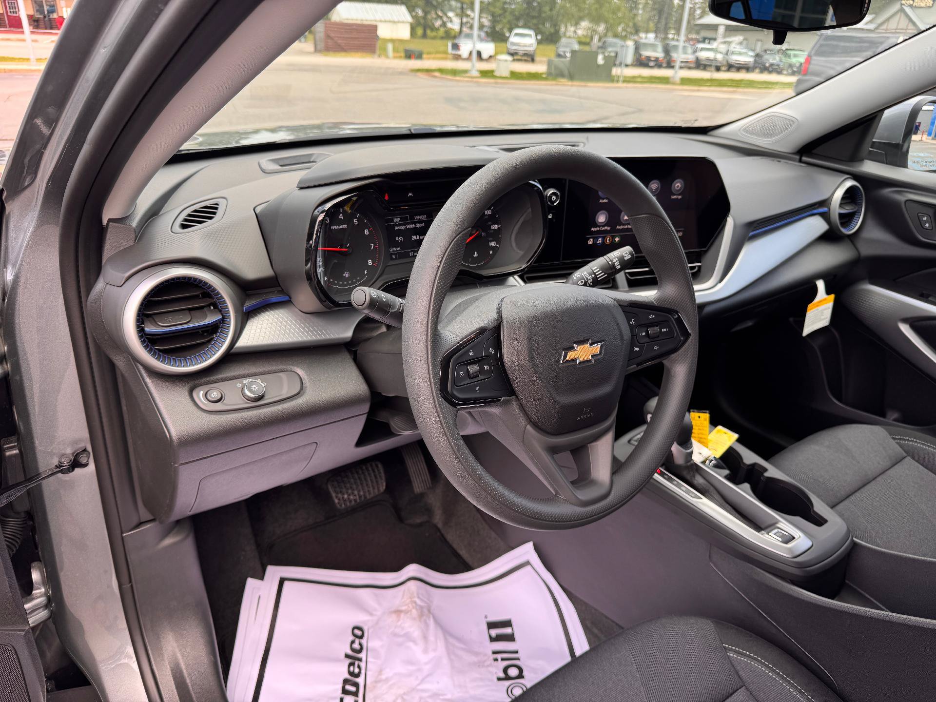 New 2026 Chevrolet Trax LS w/ LS Convenience Package FWD image 9