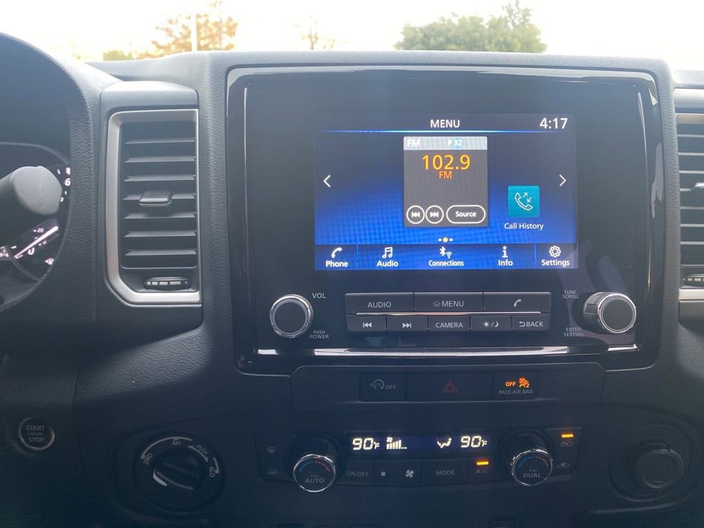 Used 2023 Nissan Frontier SV image 25