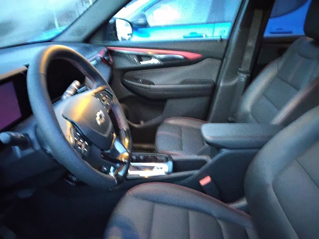 Used 2024 Chevrolet TrailBlazer RS w/ Convenience Package image 7