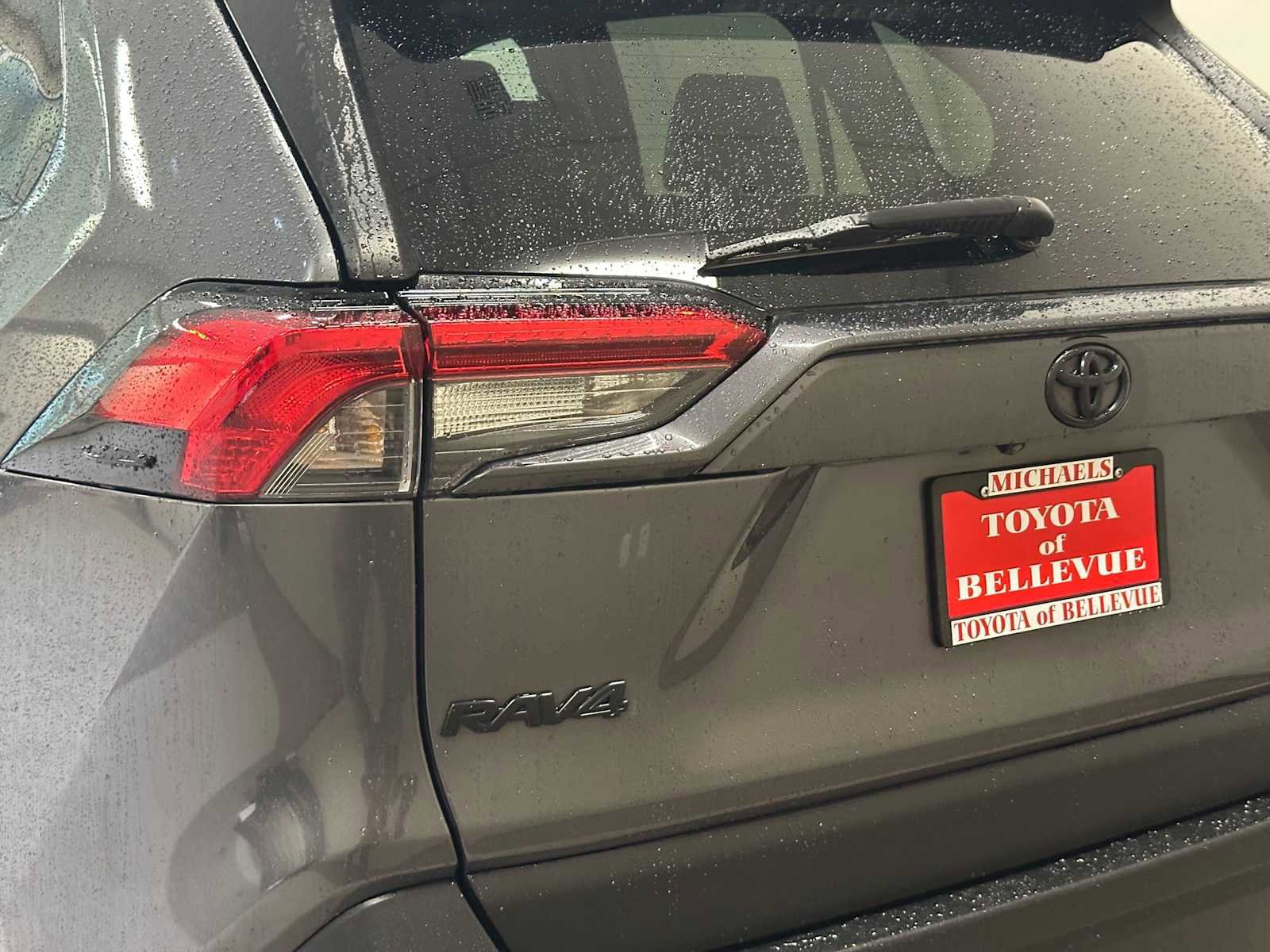 Certified 2022 Toyota RAV4 XLE Premium AWD/4WD image 7
