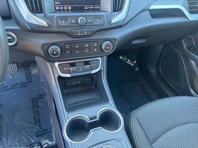 Used 2024 GMC Terrain SLE AWD/4WD image 28