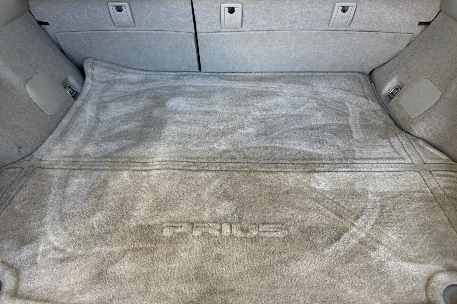 Used 2015 Toyota Prius Five FWD image 18