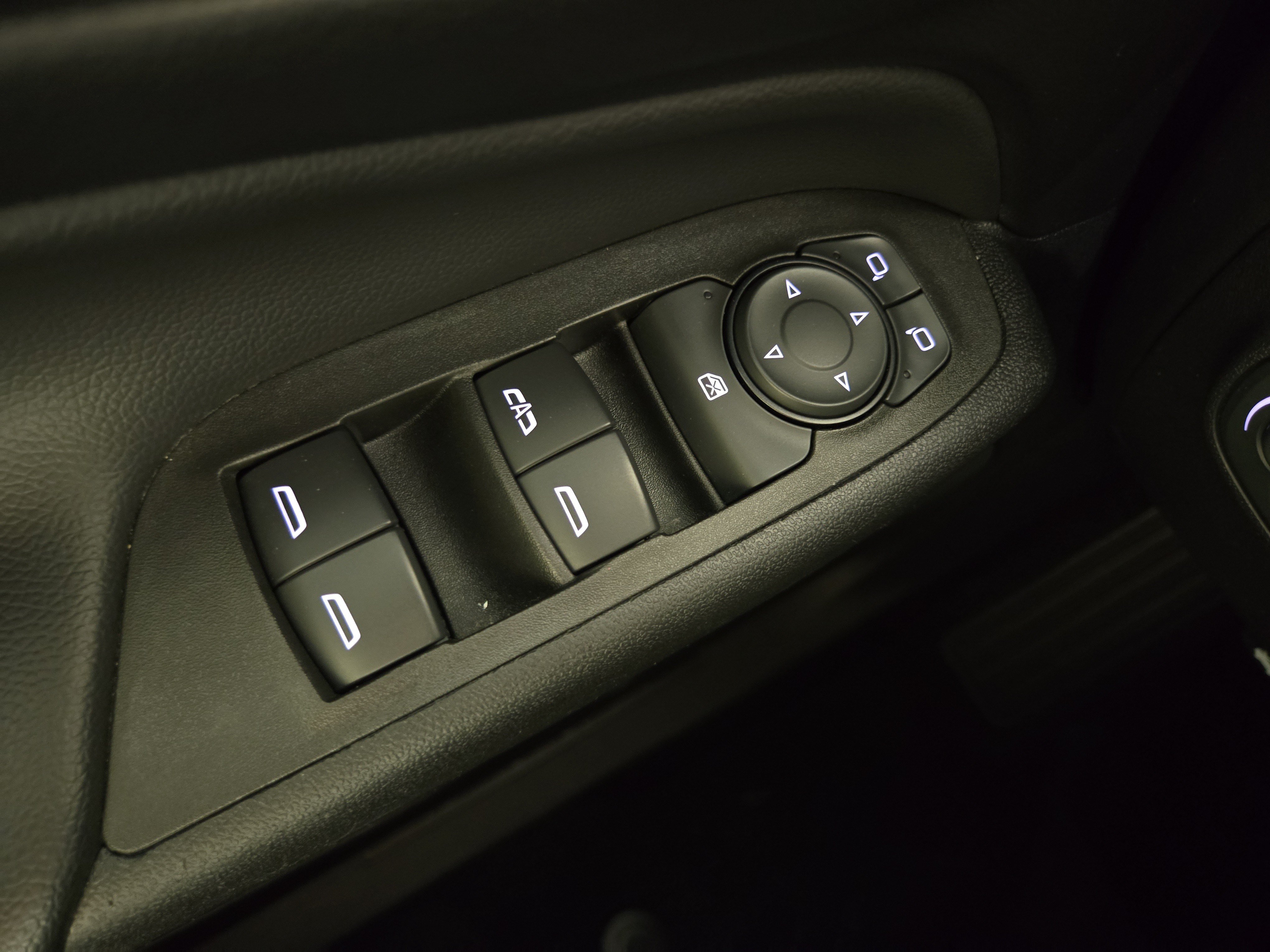 Used 2023 Chevrolet Equinox LT FWD image 28