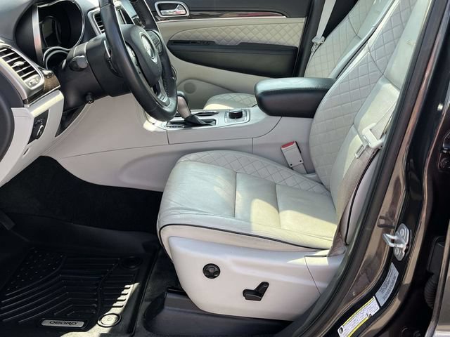 Used 2017 Jeep Grand Cherokee Summit AWD/4WD image 13