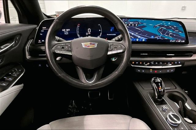 Used 2024 Cadillac XT4 Sport AWD/4WD image 6