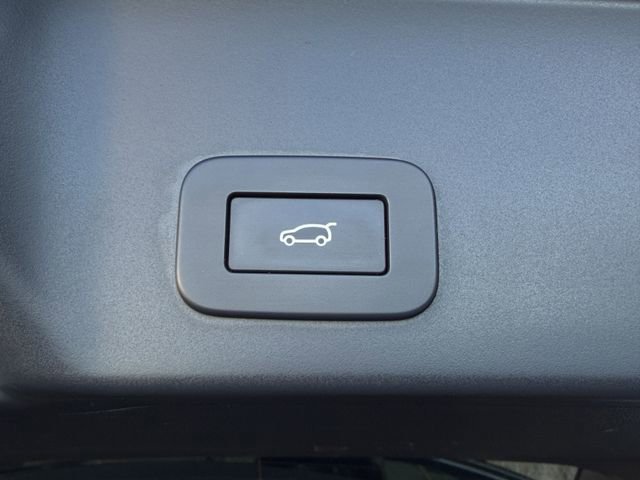 Used 2023 Land Rover Range Rover Evoque R-Dynamic S AWD/4WD image 26