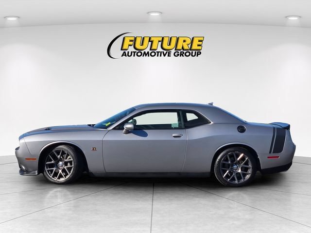 Used 2016 Dodge Challenger R/T Scat Pack w/ Leather Interior Group RWD image 9