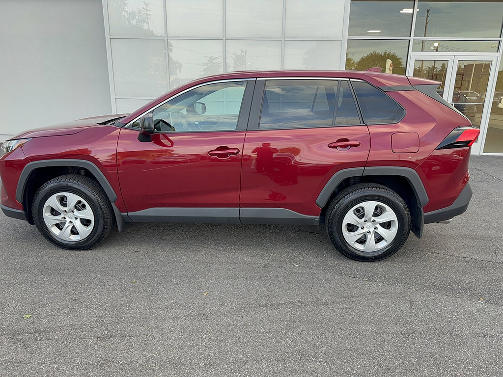 Certified 2023 Toyota RAV4 LE AWD/4WD image 8