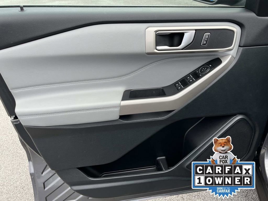 Used 2023 Ford Explorer XLT w/ Equipment Group 202A image 27