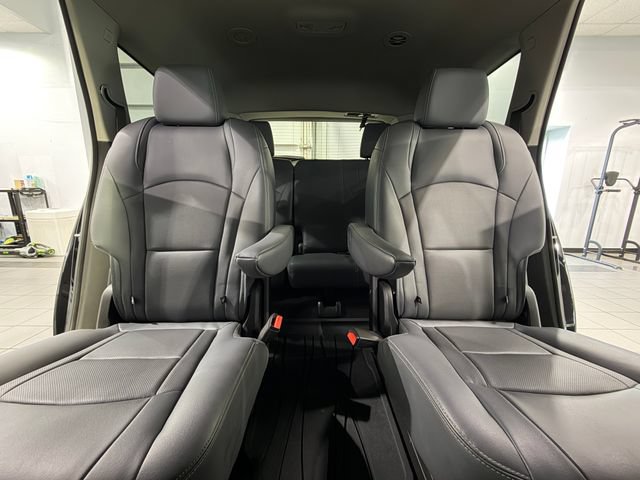 Used 2020 Buick Enclave Premium w/ Surround and Sites Package FWD image 28