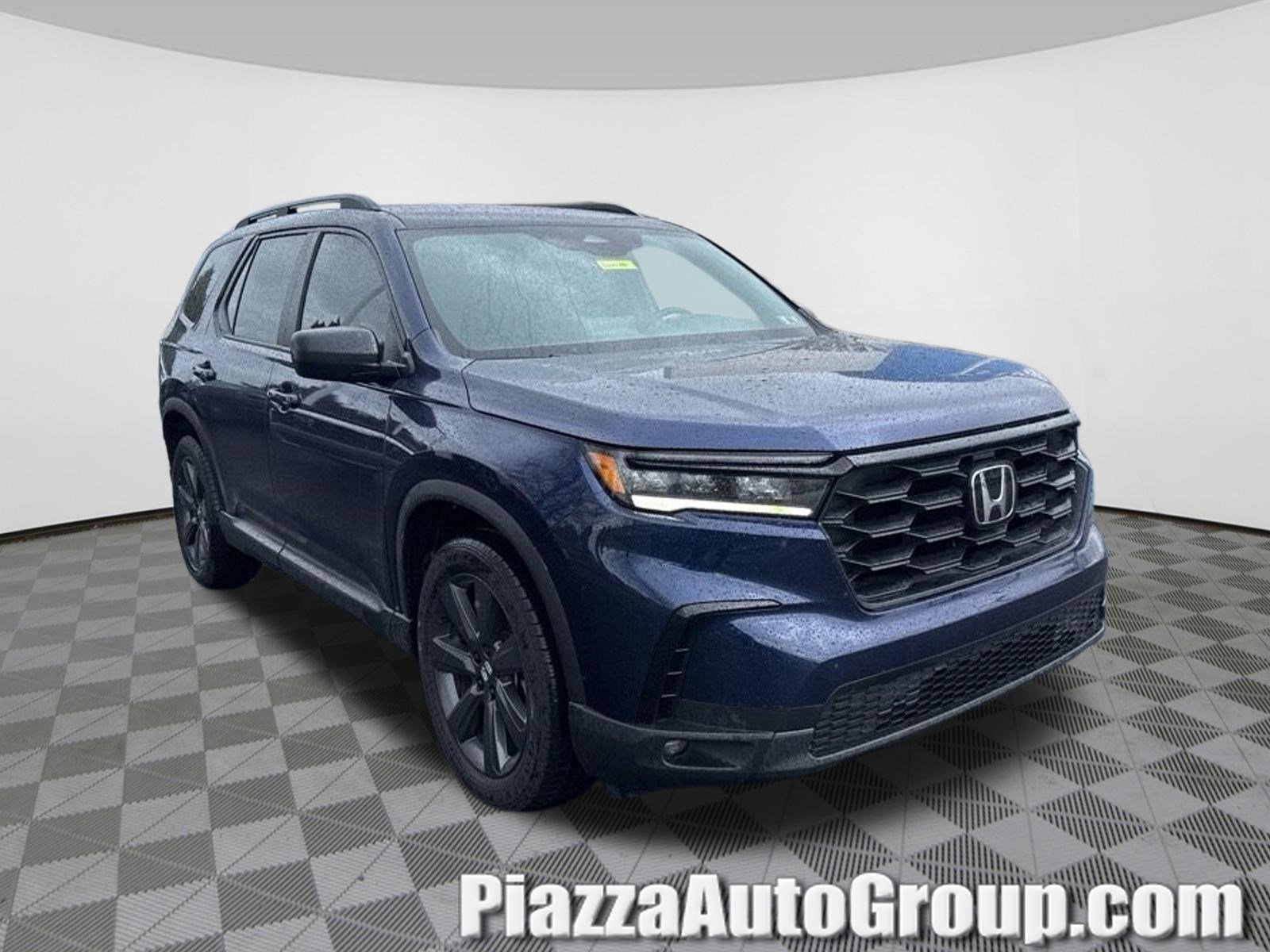 Certified 2023 Honda Pilot Sport image 1