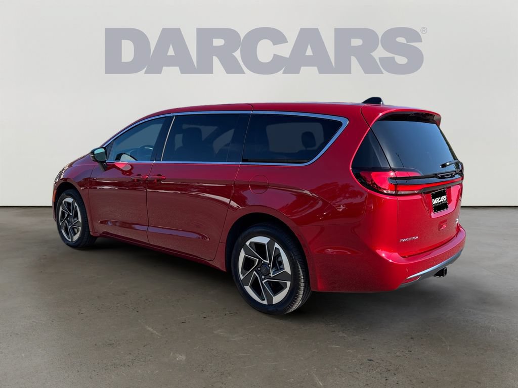 New 2027 Chrysler Pacifica Limited AWD/4WD image 5