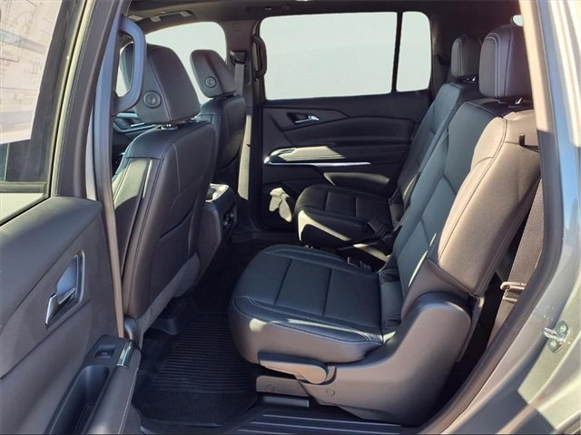 New 2026 Chevrolet Traverse LT w/ Sun and Wheel Package image 19