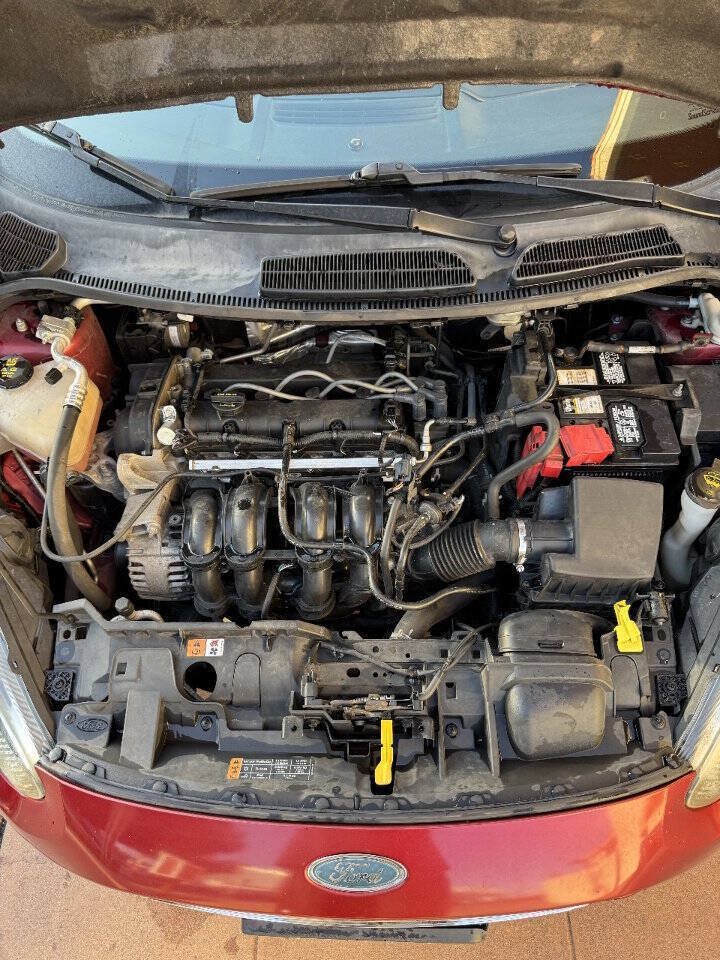 Used 2015 Ford Fiesta SE FWD image 32