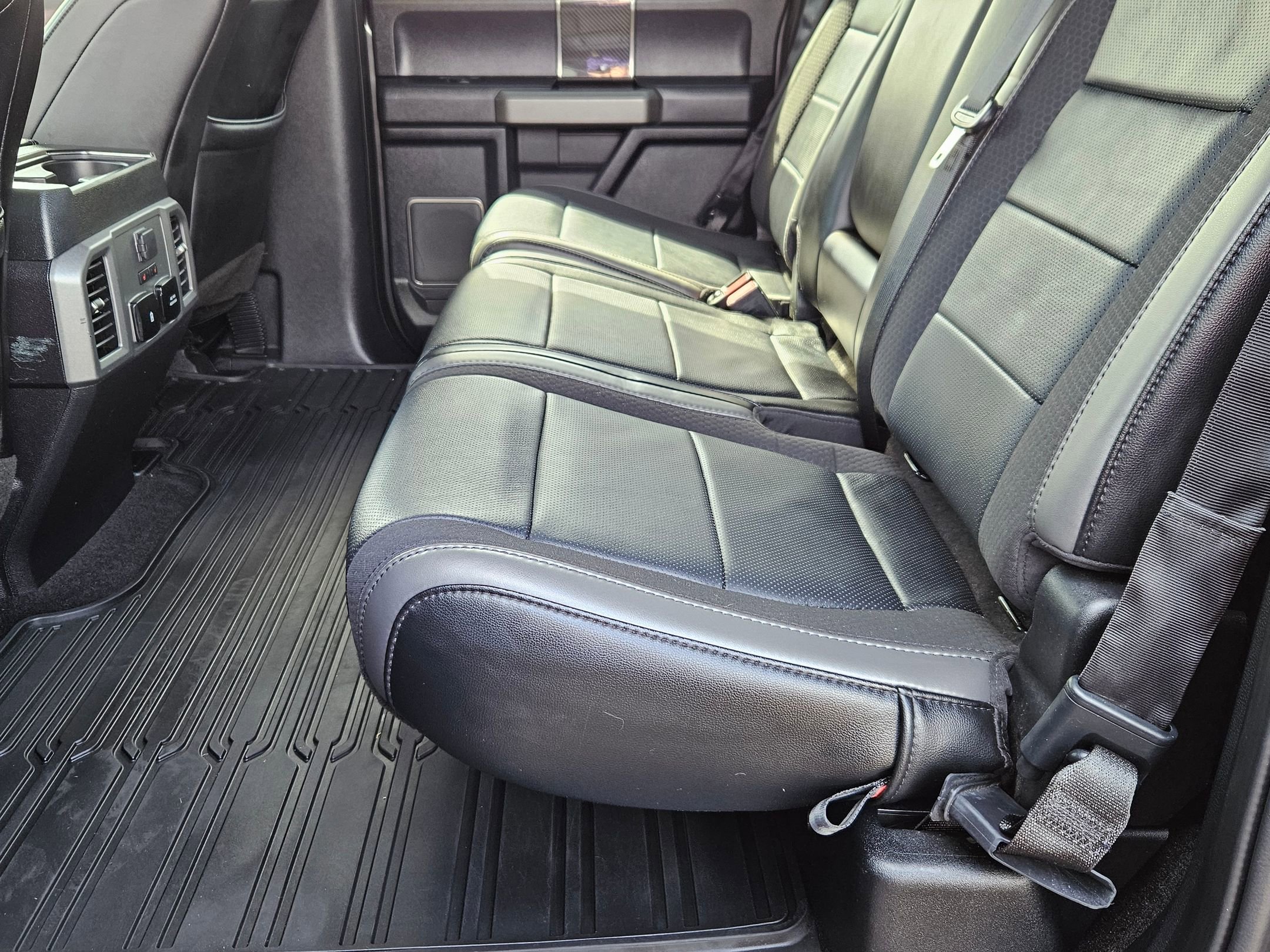 Used 2020 Ford F150 Raptor w/ Equipment Group 802A Luxury image 25