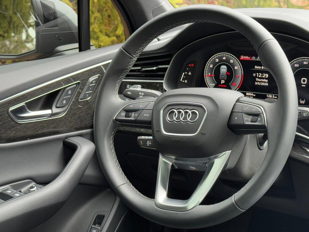 Used 2025 Audi Q7 2.0T Premium w/ Convenience Plus Package image 12