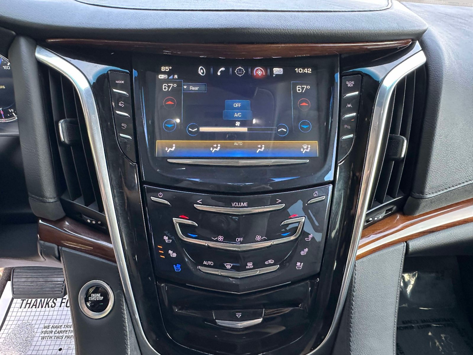 Used 2019 Cadillac Escalade Premium Luxury w/ LPO, Radiant Package AWD/4WD image 10