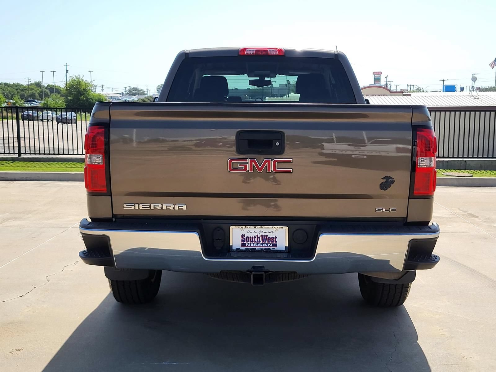 Used 2015 GMC Sierra 1500 SLE w/ SLE Value Package AWD/4WD image 6