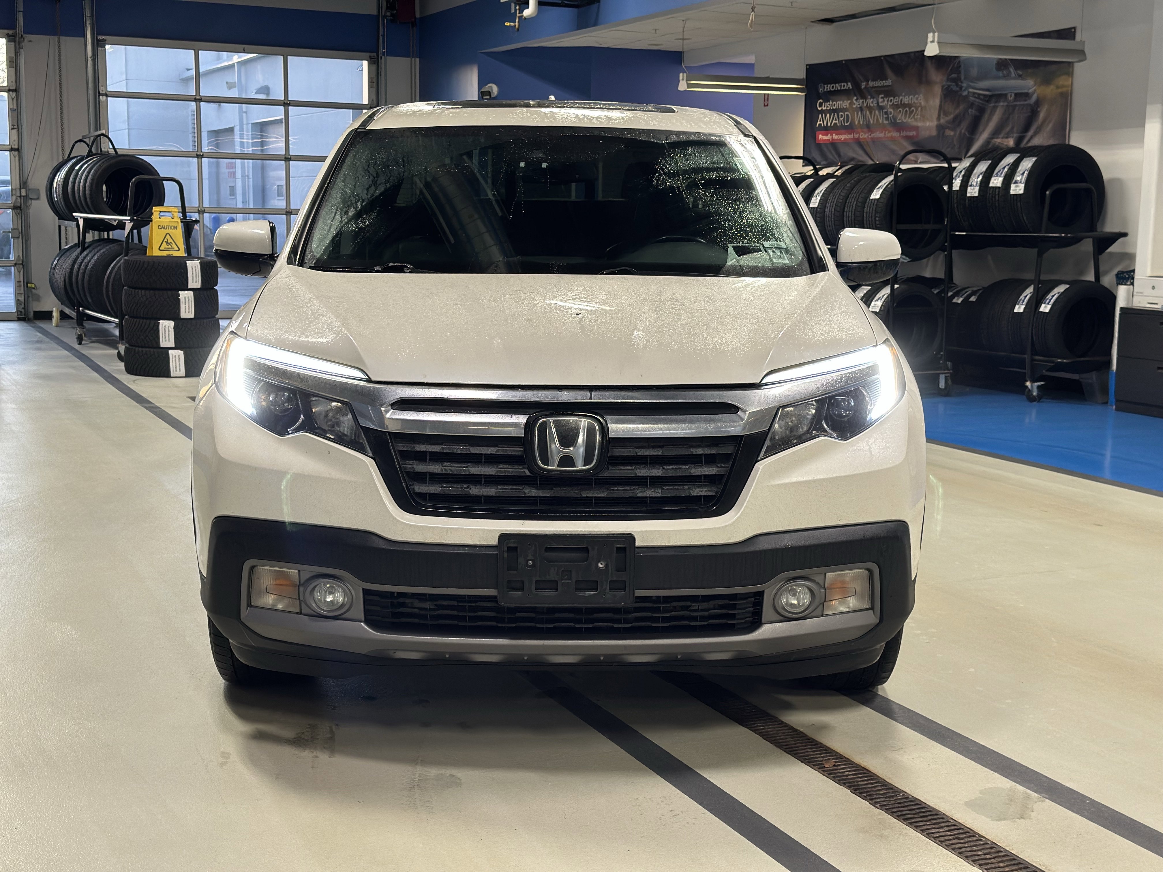 Used 2018 Honda Ridgeline RTL-E image 2