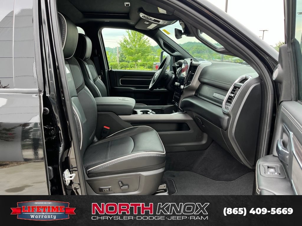 New 2026 RAM 2500 Laramie AWD/4WD image 28