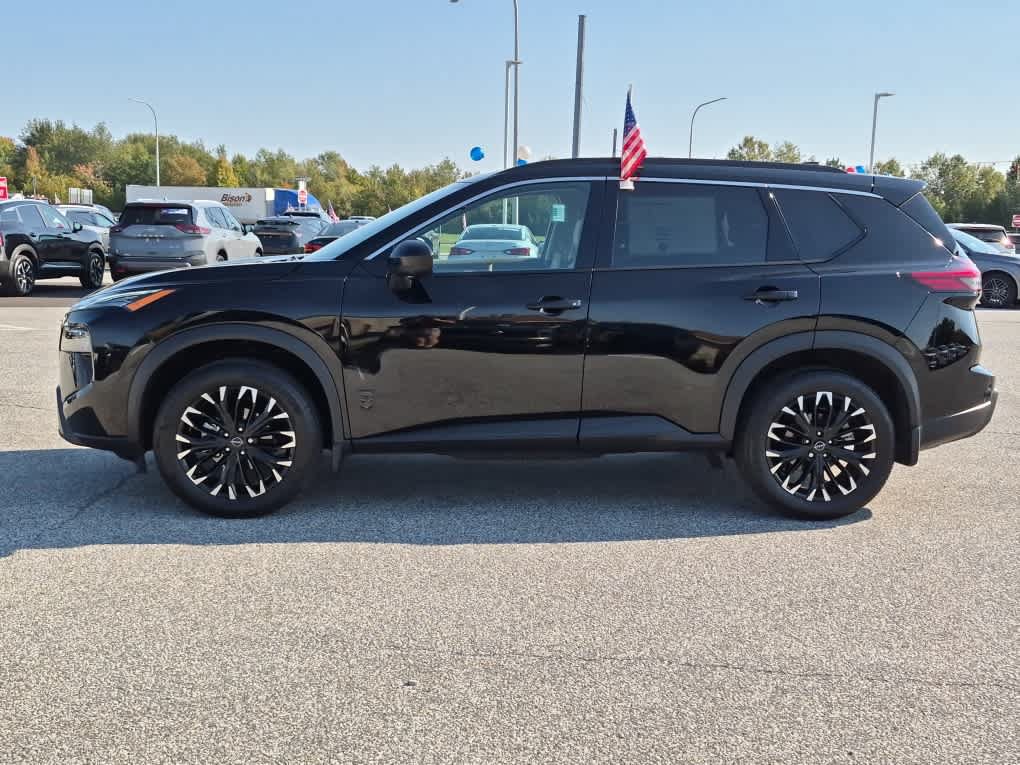 Used 2026 Nissan Rogue Dark Armor AWD/4WD image 5