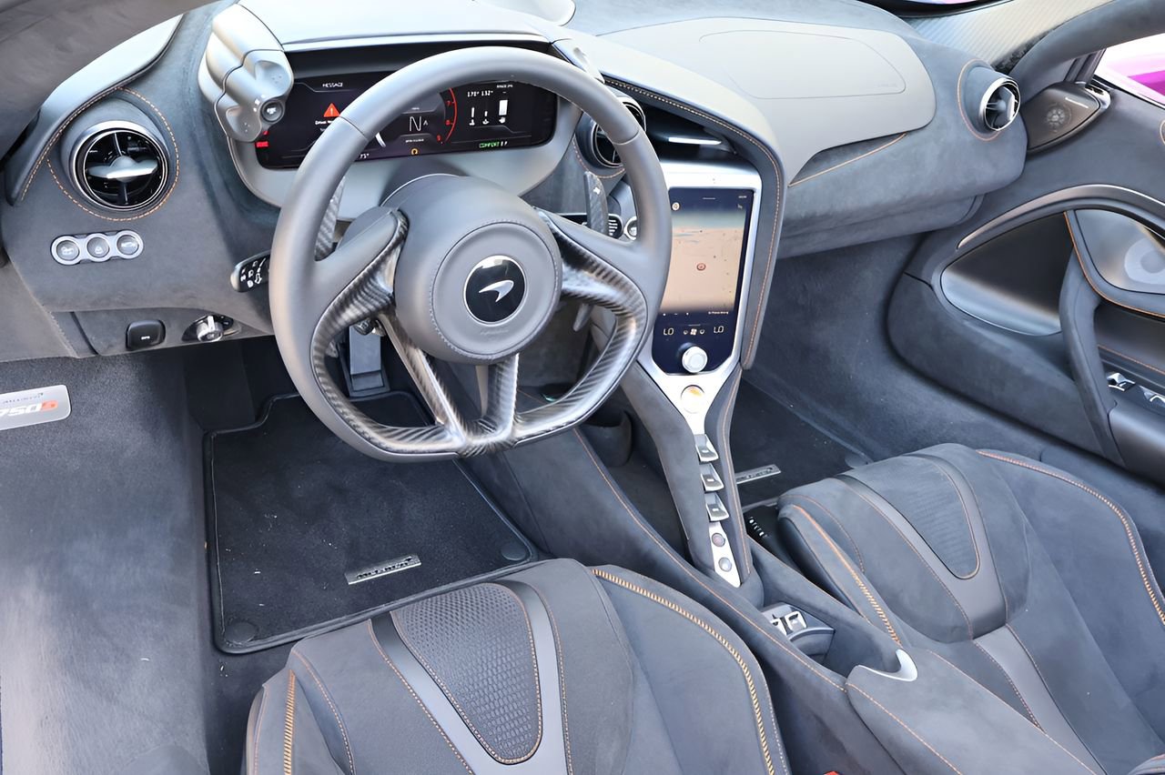 Used 2026 McLaren 750S Spider image 14