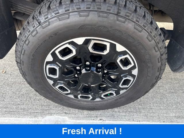 Used 2020 Chevrolet Silverado 2500 LTZ w/ Technology Package AWD/4WD image 19