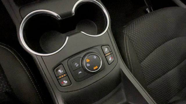 Used 2023 GMC Terrain SLE w/ Driver Convenience Package AWD/4WD image 25