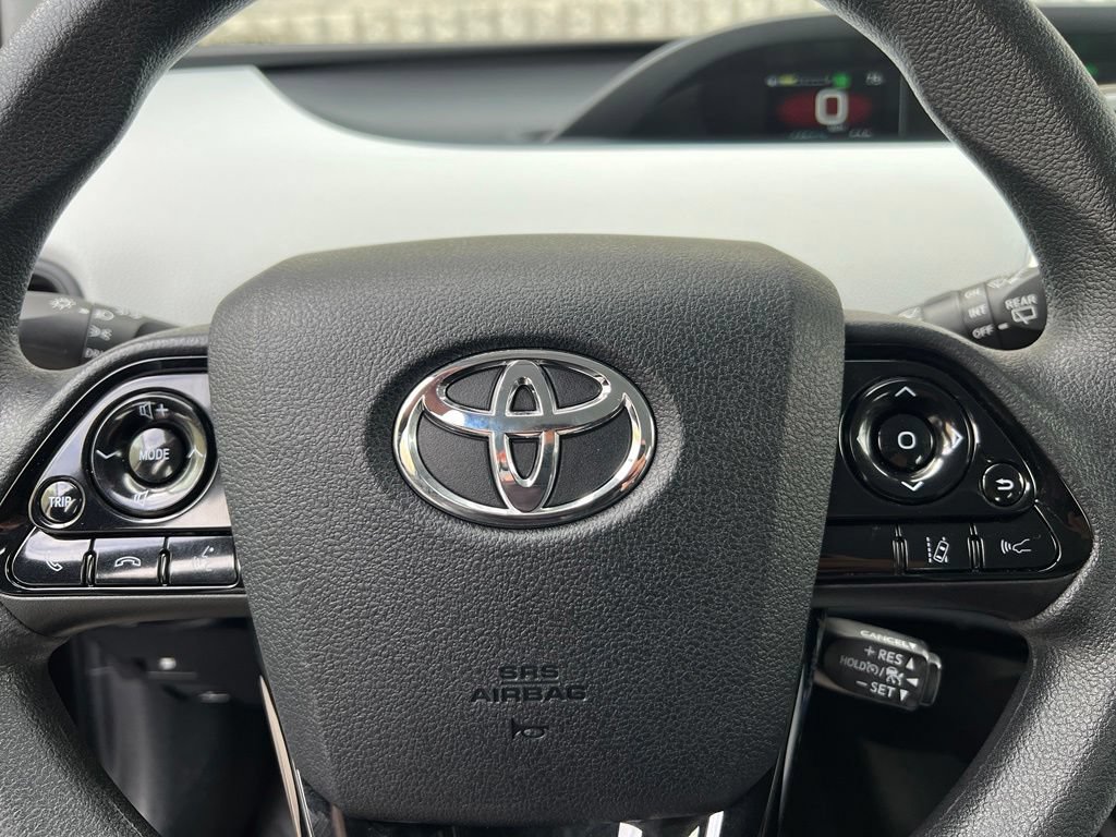 Certified 2022 Toyota Prius LE FWD image 31