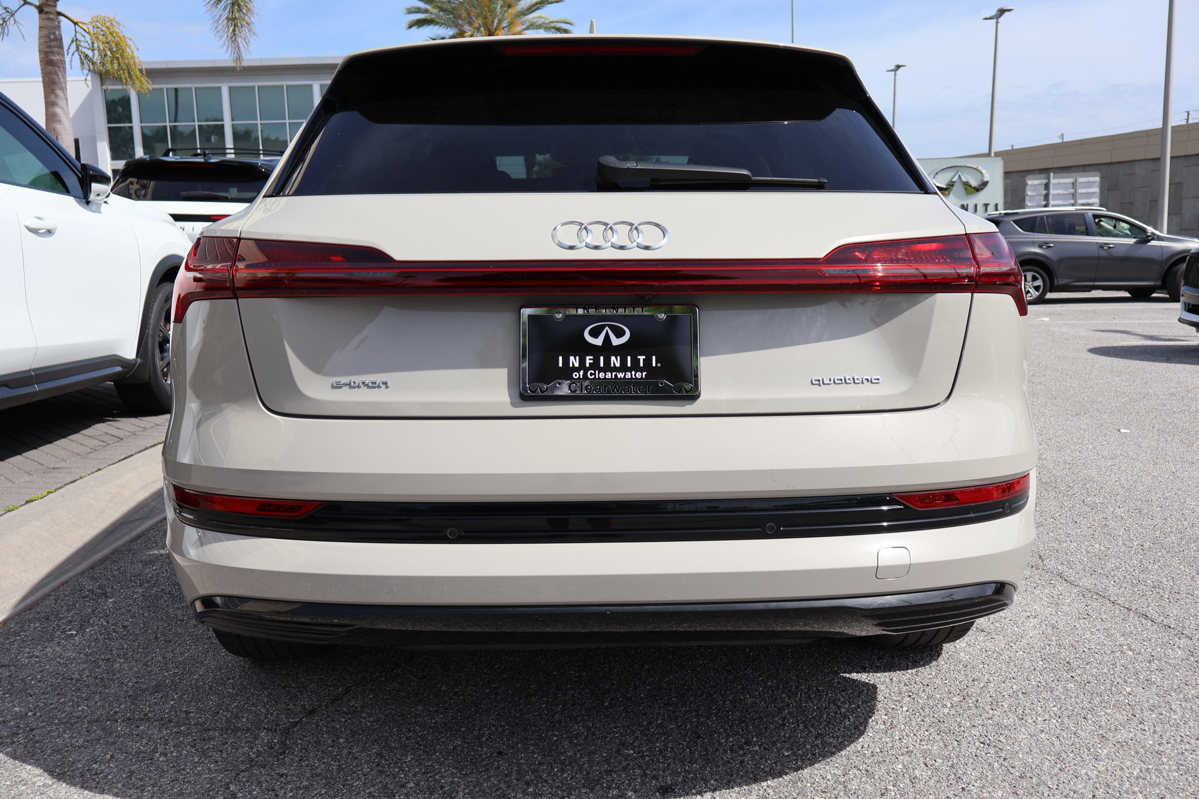 Used 2021 Audi e-tron Premium w/ Convenience Plus Package image 8