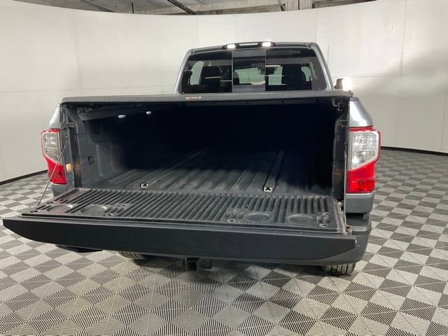 Used 2018 Nissan Titan SV w/ SV Convenience Package image 34