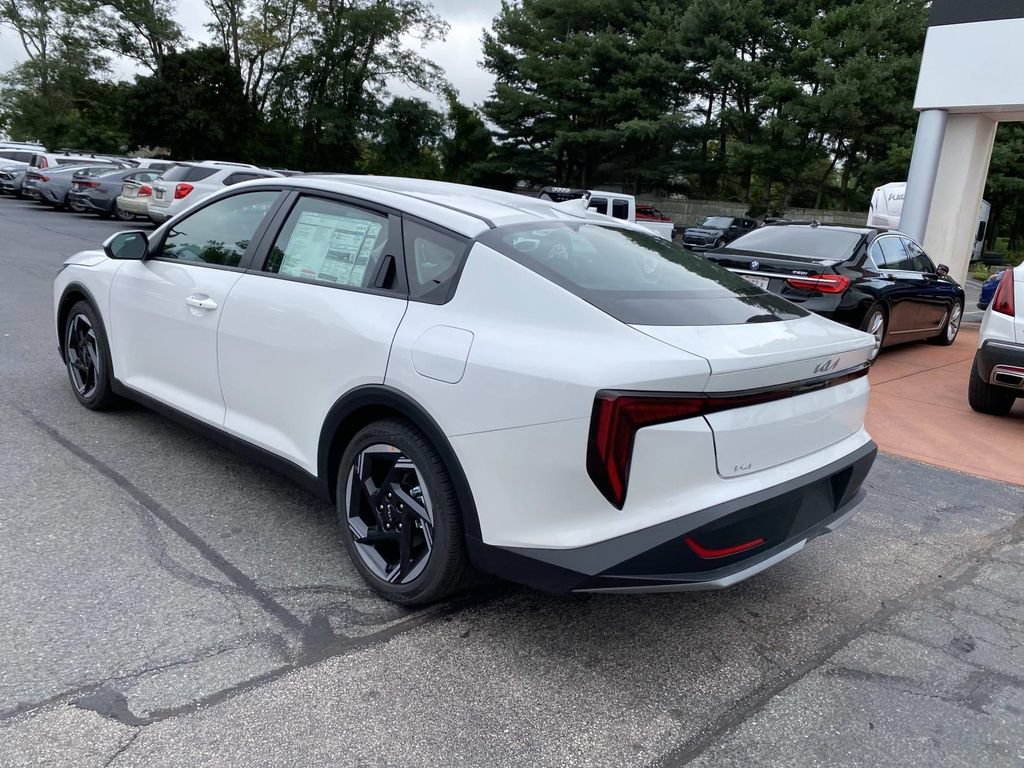 New 2026 Kia K4 EX FWD image 3