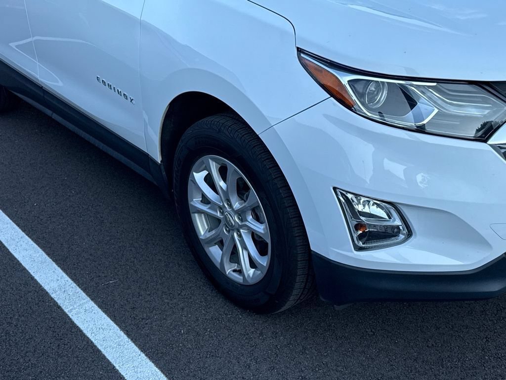 Used 2020 Chevrolet Equinox LT w/ Driver Convenience Package AWD/4WD image 10
