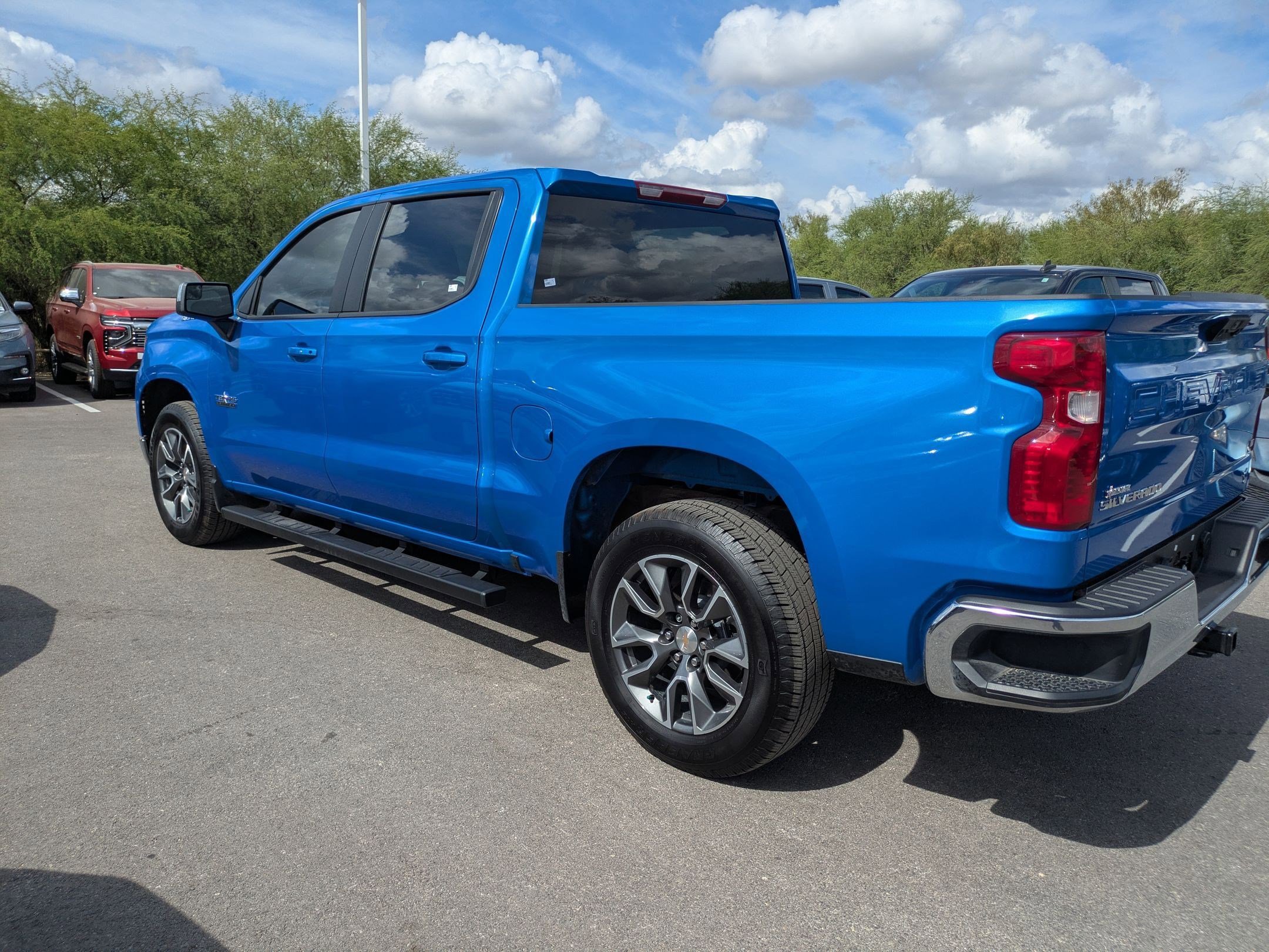 Used 2025 Chevrolet Silverado 1500 LT image 6