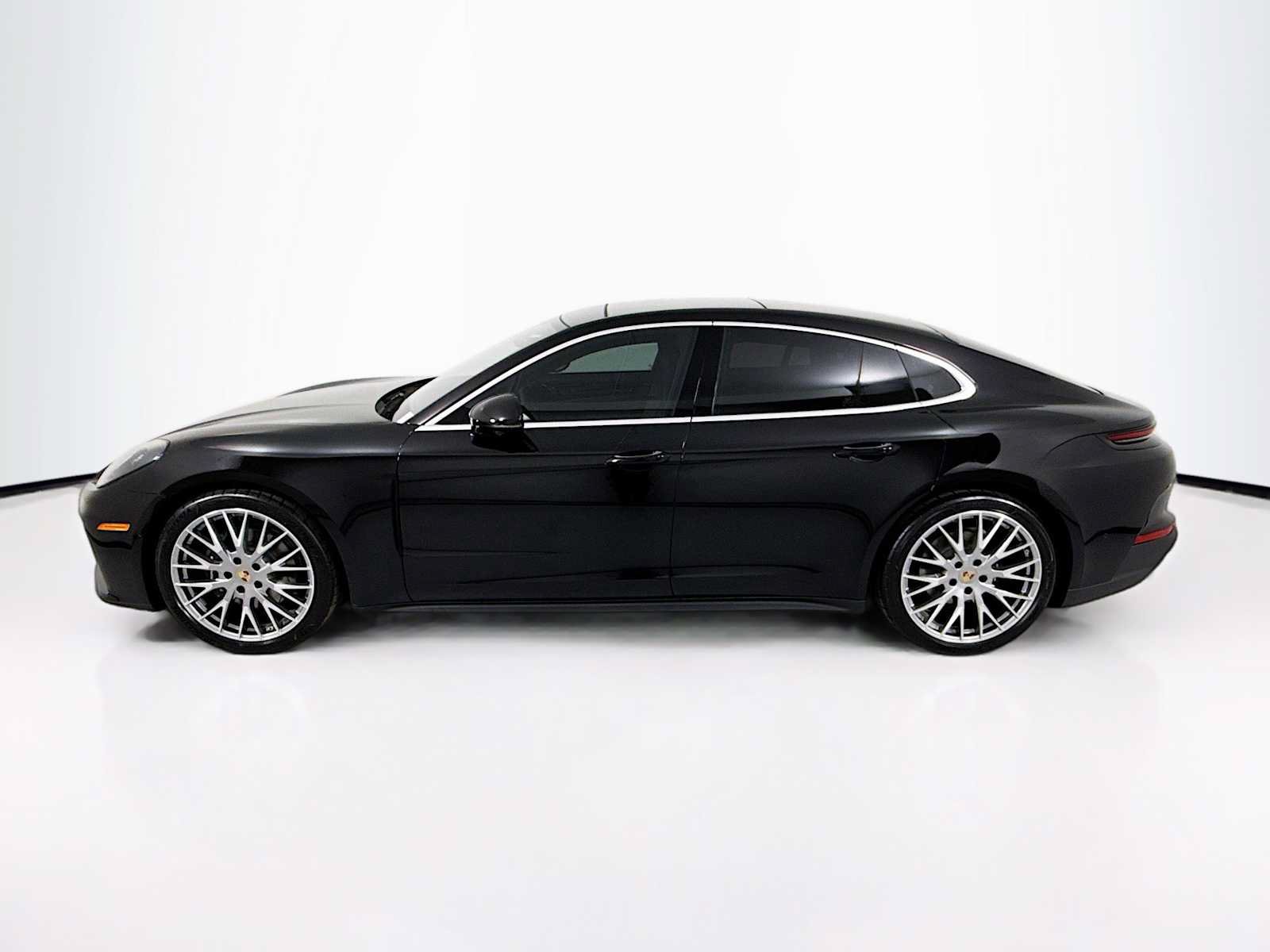 Used 2026 Porsche Panamera RWD image 2