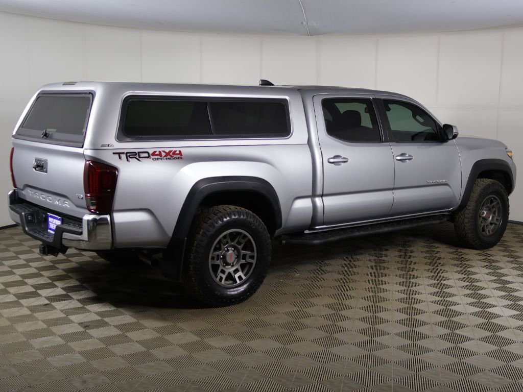 Used 2020 Toyota Tacoma TRD Off-Road AWD/4WD image 7