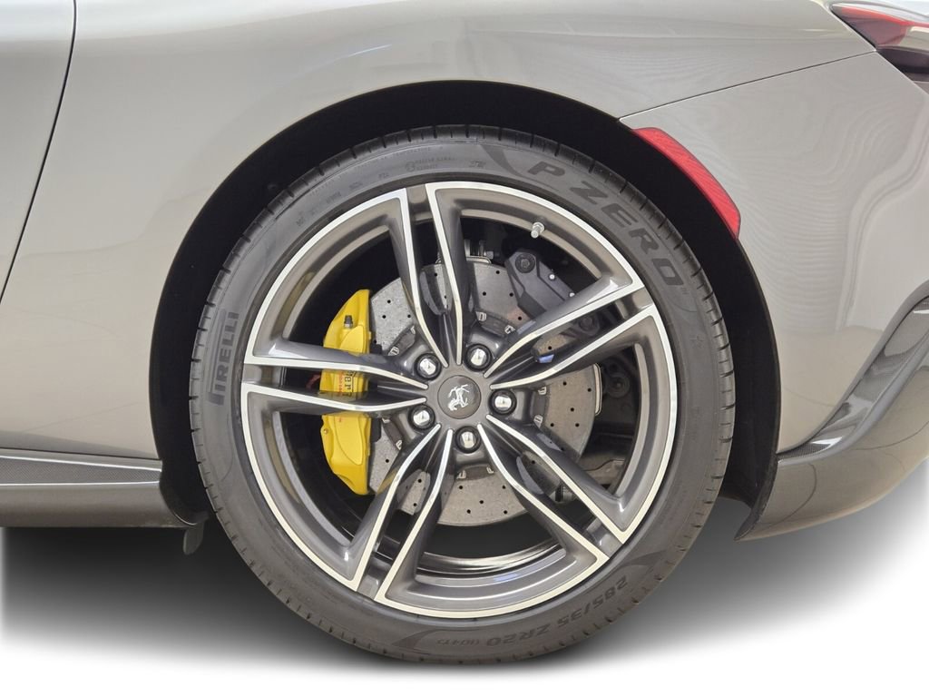 Used 2022 Ferrari Roma RWD image 15