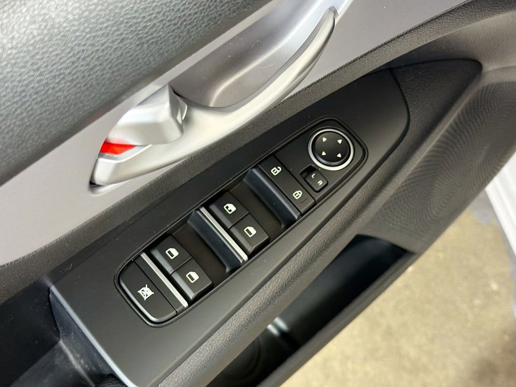 Used 2024 Kia Forte LXS w/ LXS Technology Package FWD image 19