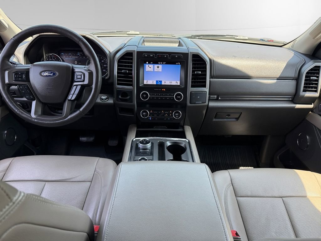 Used 2019 Ford Expedition XLT w/ Equipment Group 202A AWD/4WD image 10