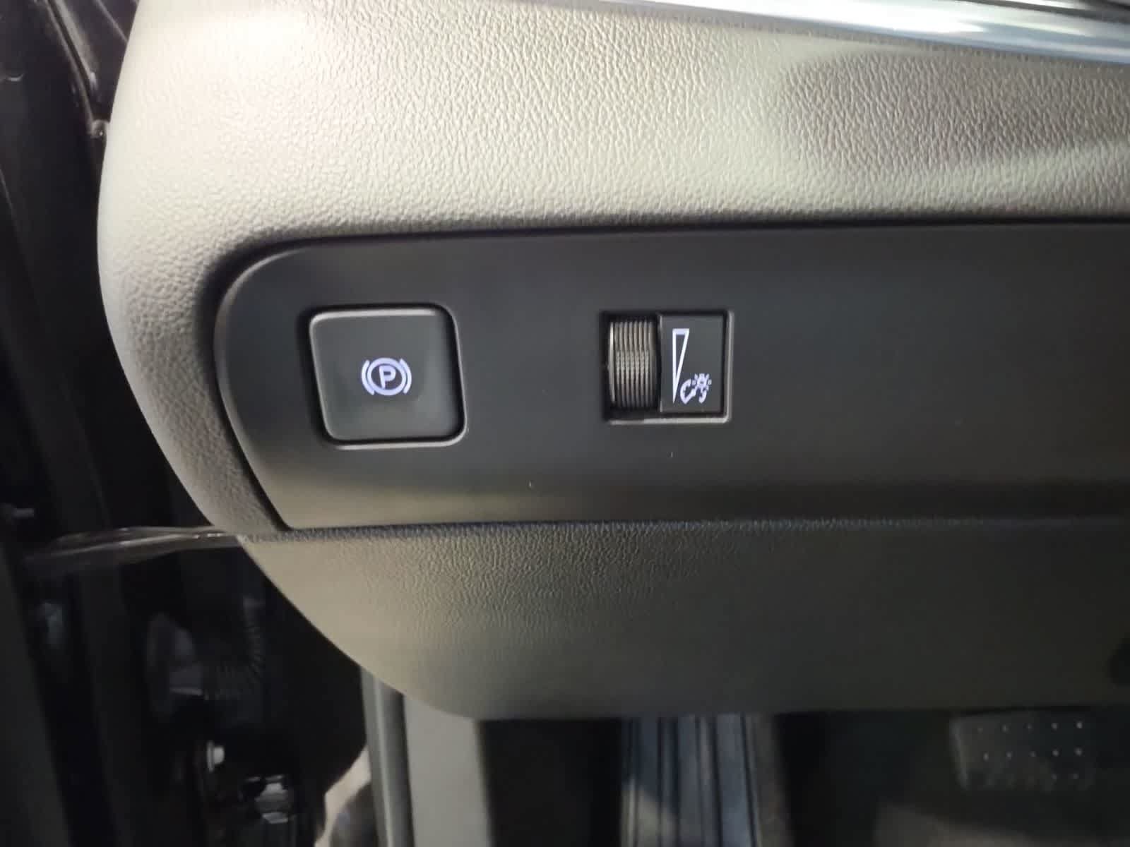 Used 2022 Buick Enclave Essence w/ Sport Touring Edition FWD image 23