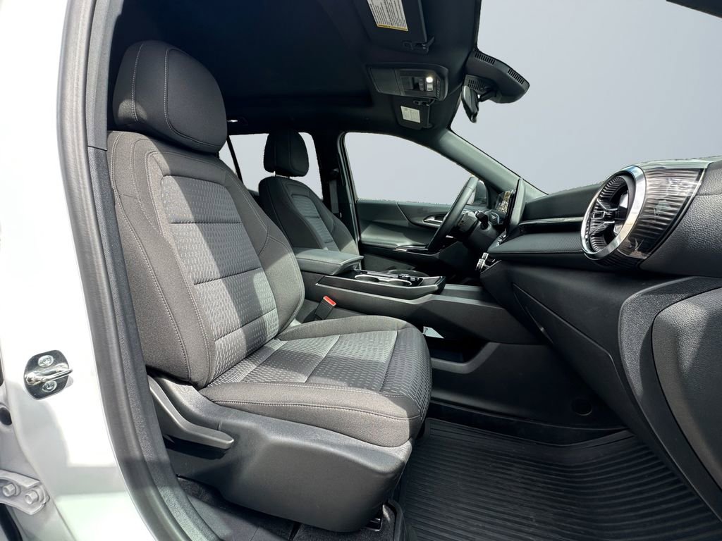 Certified 2026 Chevrolet Equinox LT FWD image 12