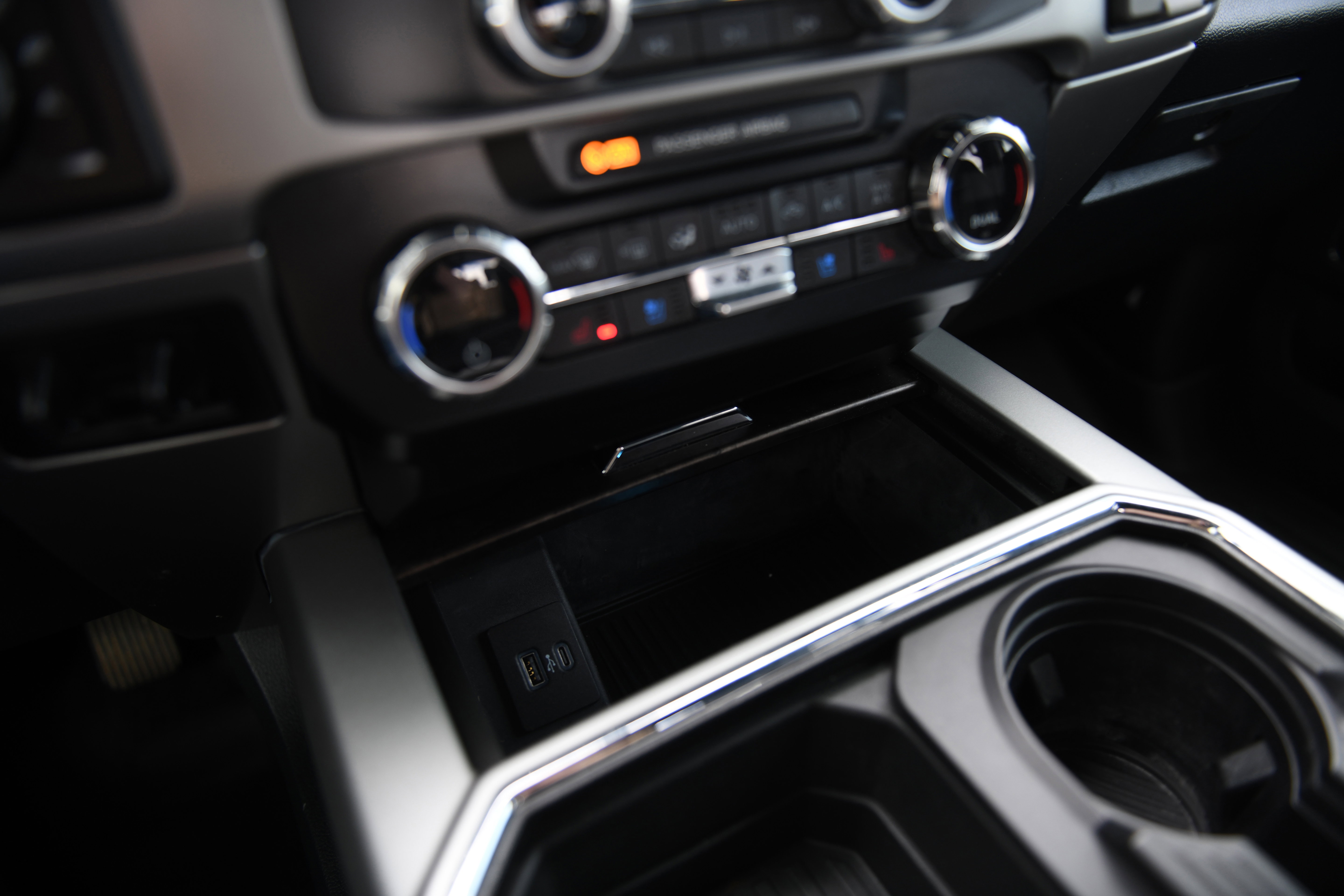 Used 2022 Ford F250 Lariat w/ Tremor Off-Road Package image 27