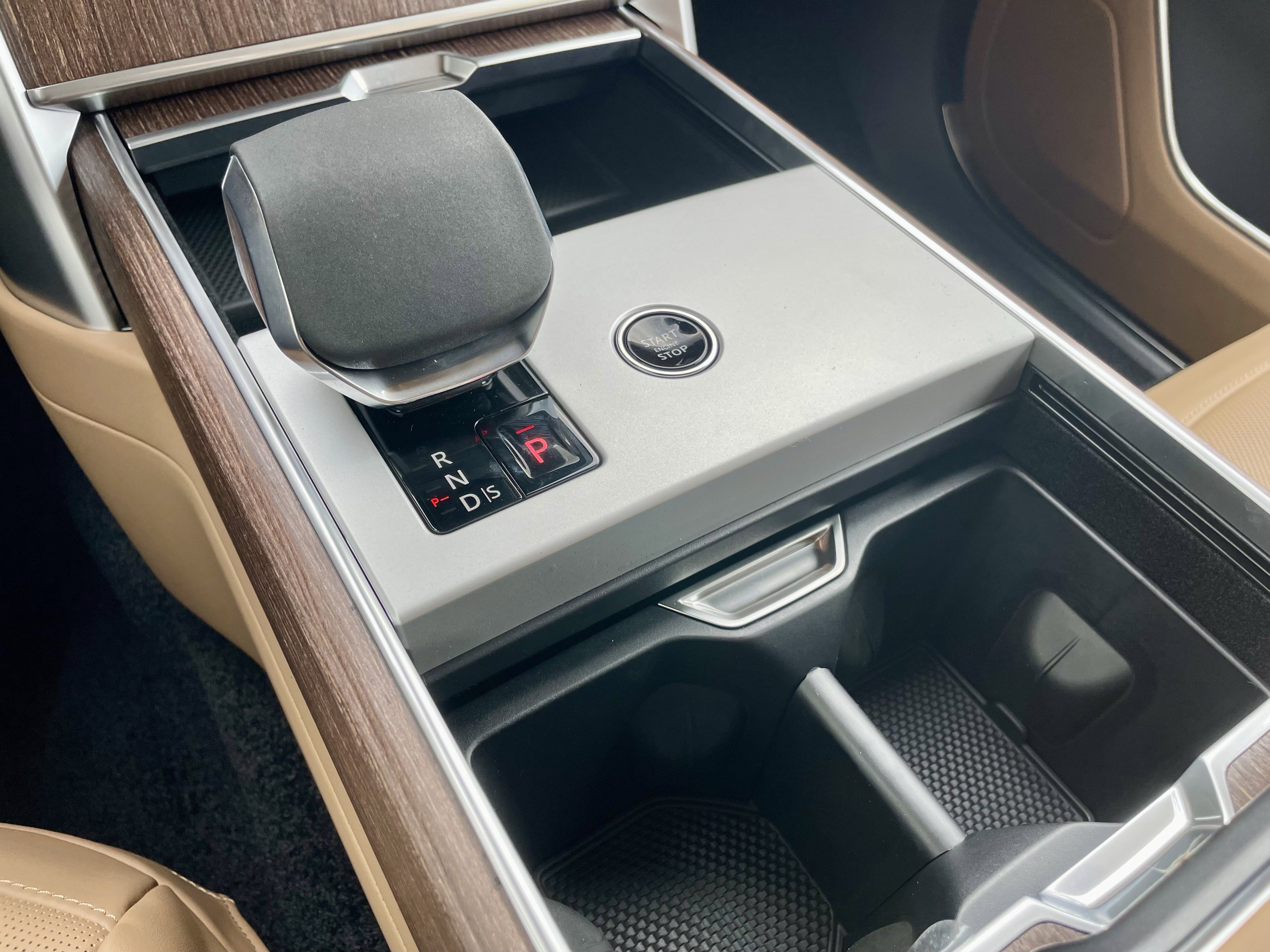 New 2026 Land Rover Range Rover SE image 20